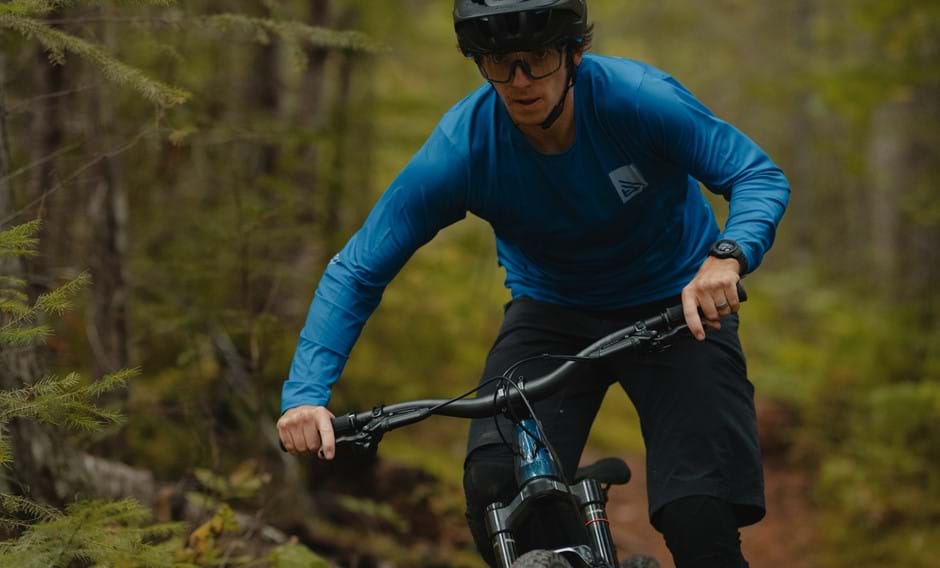 The all-new Troy Carbon | Cycles Devinci