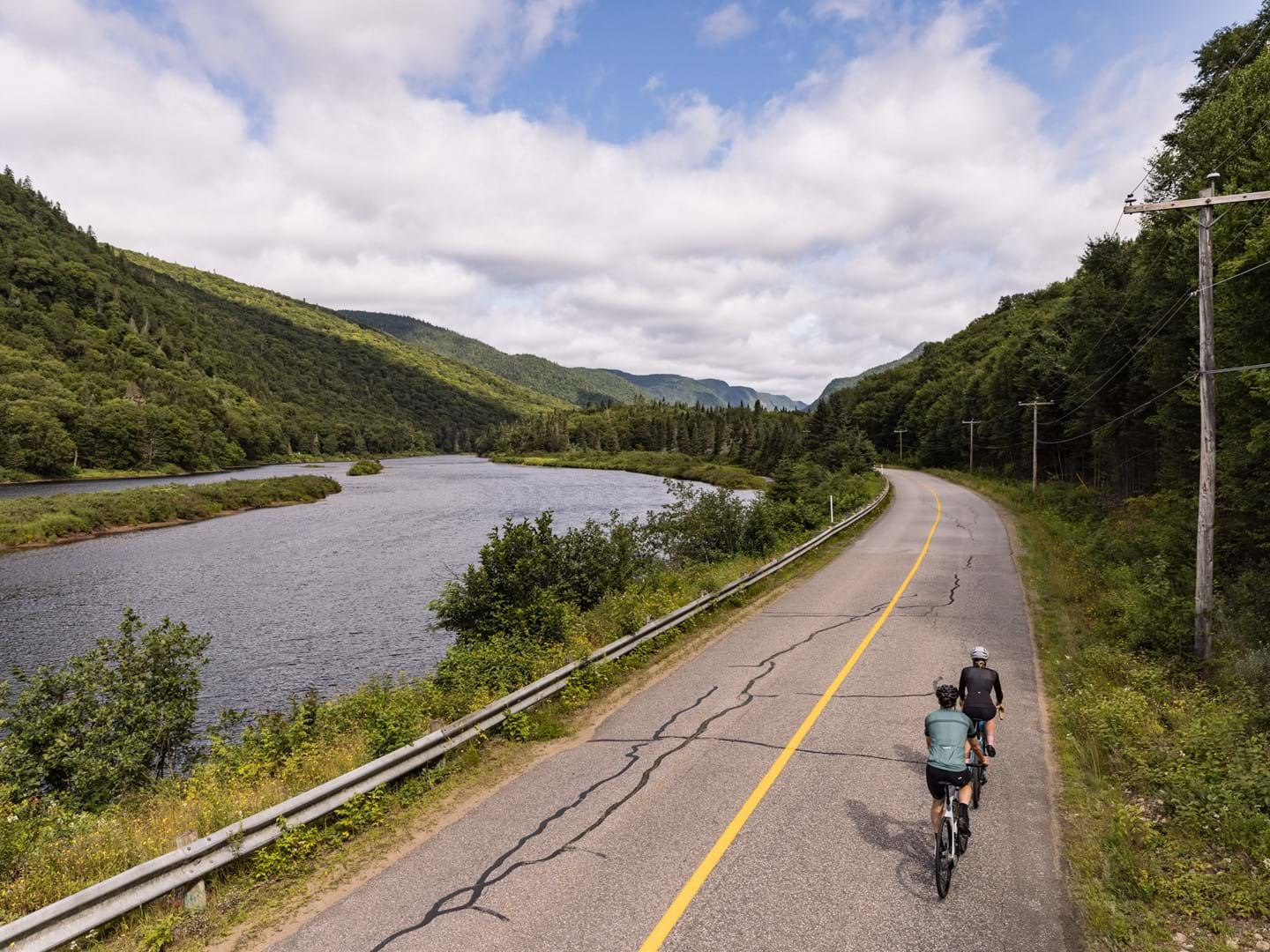 Road riding the R-Spec Hatchet by Devinci on asphalt road