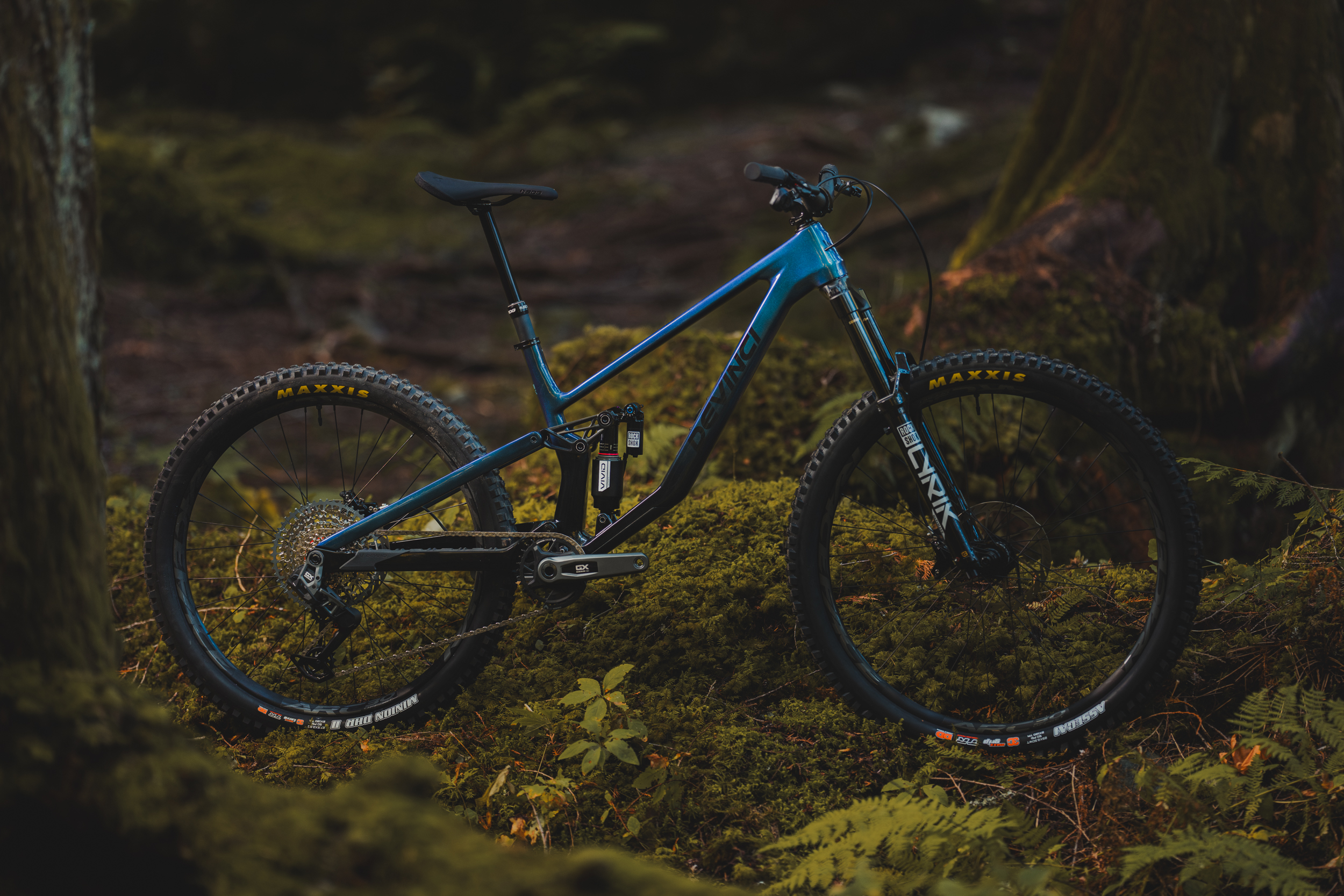 The all-new Troy Carbon | Cycles Devinci
